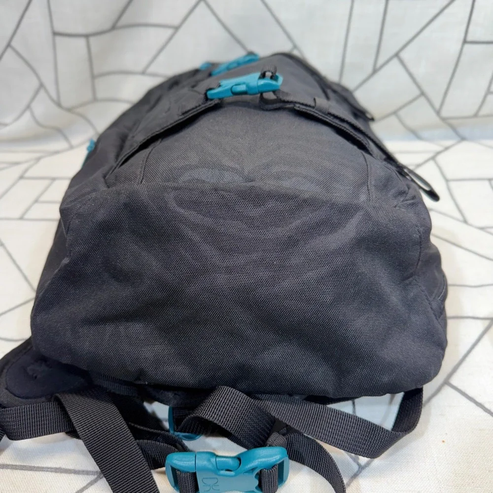 Dakine Mission Backpack One Size Black Teal Tiger Stripe Board Carry Laptop Bag